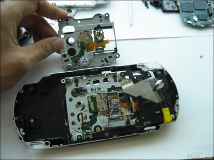 Mechanika KHM 420 BAA pre PSP 3000