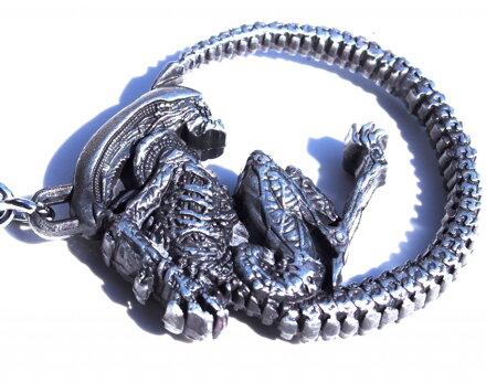 Alien kľúčenka