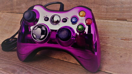 Xbox 360 káblový ovládač chrómovaný fialový limited