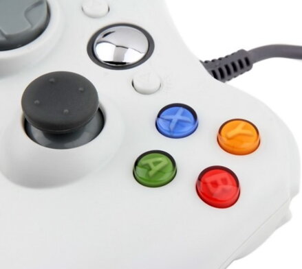 Xbox 360 káblový ovládač biely